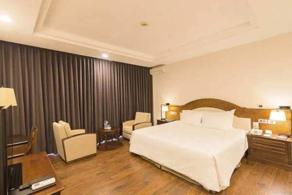Ảnh chi tiết phòng saigon-hotel-halong-excutive-suite-vivatrip-07.webp
