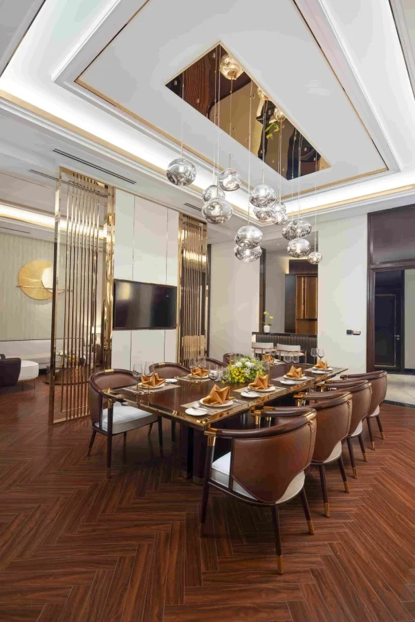 Ảnh chi tiết phòng sea-stars-hotel-ha-long-presidential-suite-vivatrip-03.webp