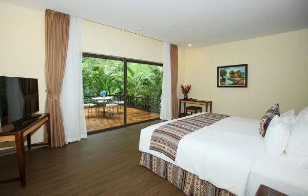 Ảnh chi tiết phòng serena-resort-kim-boi-phong-suite-zen-vivatrip.webp