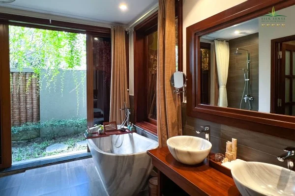 Ảnh chi tiết phòng silk-sense-hoi-an-river-resort-viva-trip-05-1.webp