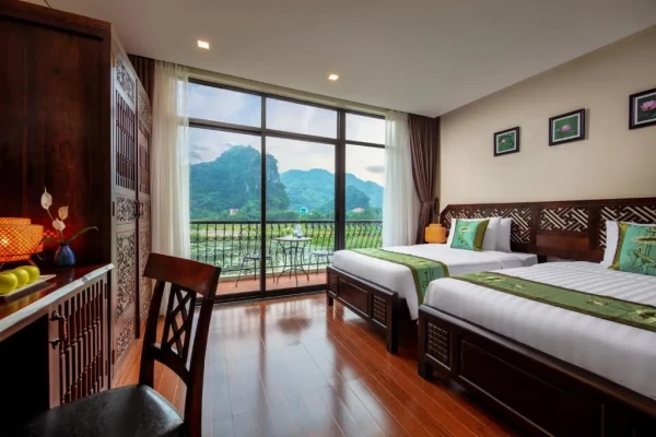 Ảnh chi tiết phòng tam-coc-la-montagne-resort-spa-ninh-binh-phong-deluxe-nhin-ra-ho-nuoc-vivatrip.webp
