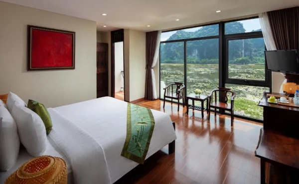 Ảnh chi tiết phòng tam-coc-la-montagne-resort-spa-ninh-binh-studio-nhin-ra-ho-vivatrip-02.webp