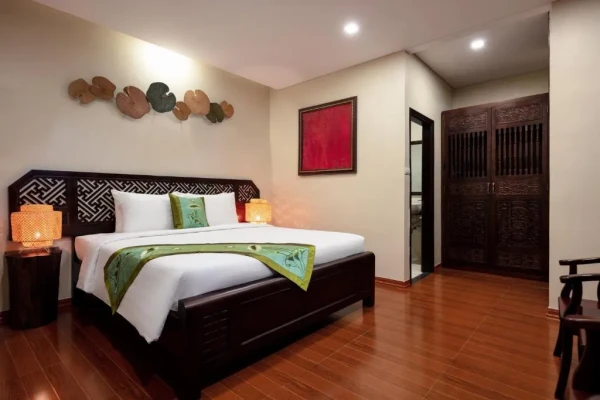 Ảnh chi tiết phòng tam-coc-la-montagne-resort-spa-ninh-binh-studio-nhin-ra-ho-vivatrip.webp