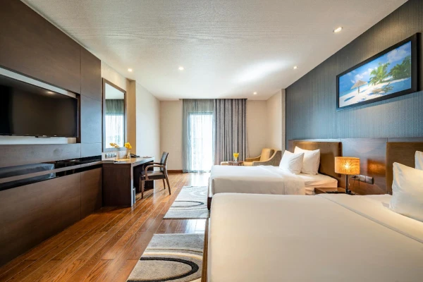 Ảnh chi tiết phòng the-malibu-hotel-premier-queen-vivatrip-06.webp