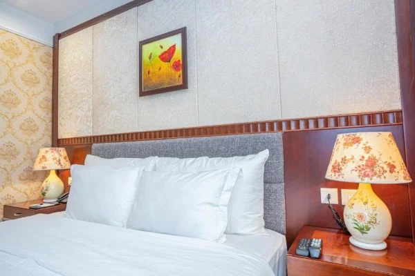 Ảnh chi tiết phòng the-vissai-hotel-phong-superior-vivatrip-03.webp