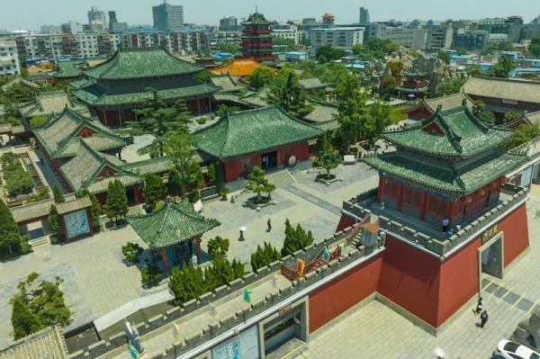 Ảnh Trung Quốc: Vũ Hán - Hoàng Hạc Lâu - Khai Phong Phủ - Thiếu Lâm Tự - Hang đá Long Môn - Tử vi Thành Võ Tắc Thiên - Tây An - Binh Mã Dũng | Chương trình mới - 12