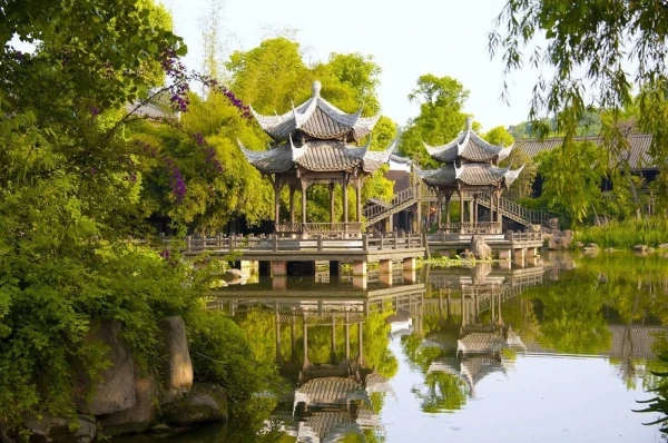 Ảnh Trung Quốc: Thành Đô – Nga Mi - Cửu Trại Câu - Đô Giang Yển - Công Viên Gấu Trúc – Lạc Sơn Đại Phật - Trải Nghiệm Suối Nước Nóng Thiên Nhiên - Cổ Trấn Hoàng Long Khê - 9