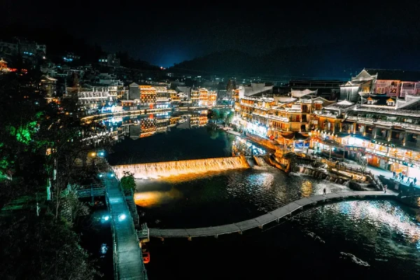 Ảnh Tour Trung Quốc : Ân Thi - Phượng Hoàng Cổ Trấn - Trương Gia Giới - Thiên Môn Sơn - Nữ Nhi Thành - Long Lân Cung - 19