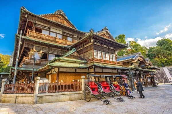 Ảnh Tour Nhật Bản : Matsuyama - Takamatsu - Kobe - Kyoto - Osaka - Kuma Ski Land - Matsuyama (Chuyến bay thẳng đến Matsuyama) | Thưởng thức bò Kobe & trải nghiệm trượt tuyết - Đón Năm Mới 5 ngầy 4 đêm - 8