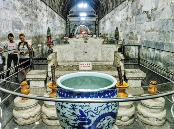 Ảnh Trung Quốc: Bắc Kinh - Di Hòa Viên - Vạn Lý Trường Thành - Chinh phục Cư Dung Quan - Thập Tam Lăng