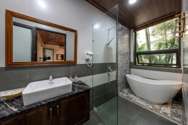 Ảnh chi tiết phòng trang-an-aroma-ecolodge-ninh-binh-phong-deluxe-vivatrip.webp