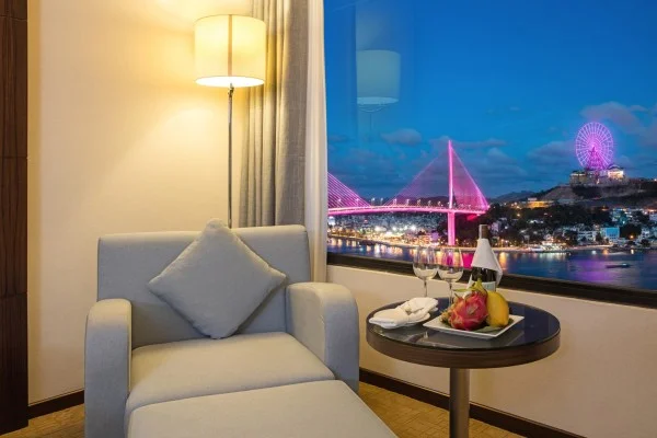 Ảnh chi tiết phòng wyndham-legend-deluxe-king-vivatrip.webp