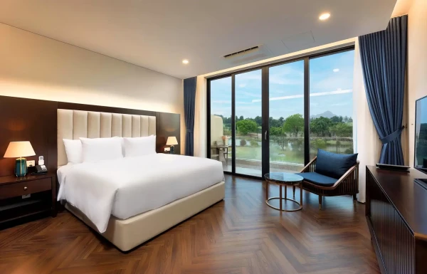 Ảnh chi tiết phòng wyndham-sky-lak-resort-and-villas-biet-thu-3-phong-ngu-co-be-boi-rieng-vivatrip-06.webp