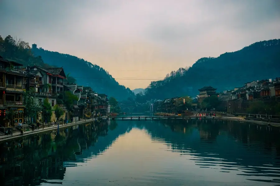 Ảnh Ân Thi - Trương Gia Giới - Phượng Hoàng Cổ Trấn - Thiên Môn Sơn