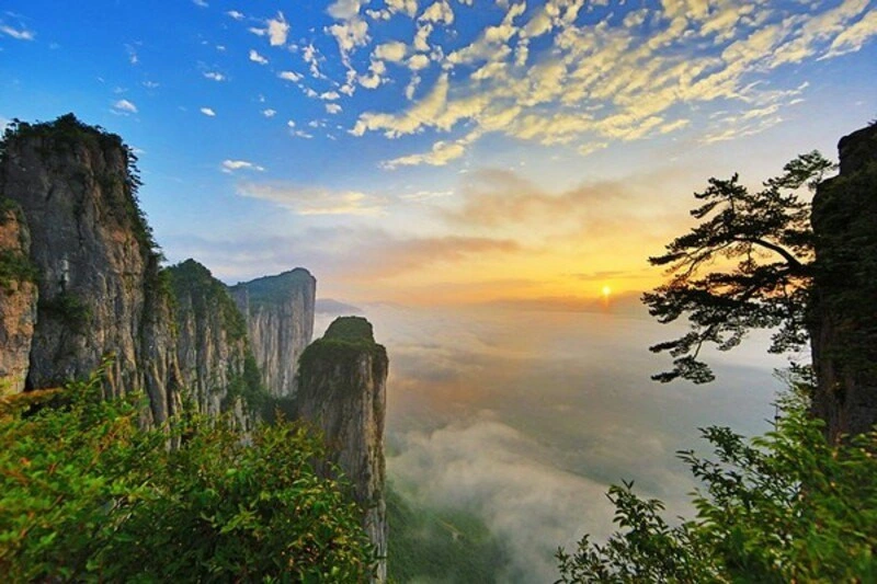 Ảnh Tour Trung Quốc : Ân Thi - Phượng Hoàng Cổ Trấn - Trương Gia Giới - Thiên Môn Sơn - Nữ Nhi Thành - Long Lân Cung