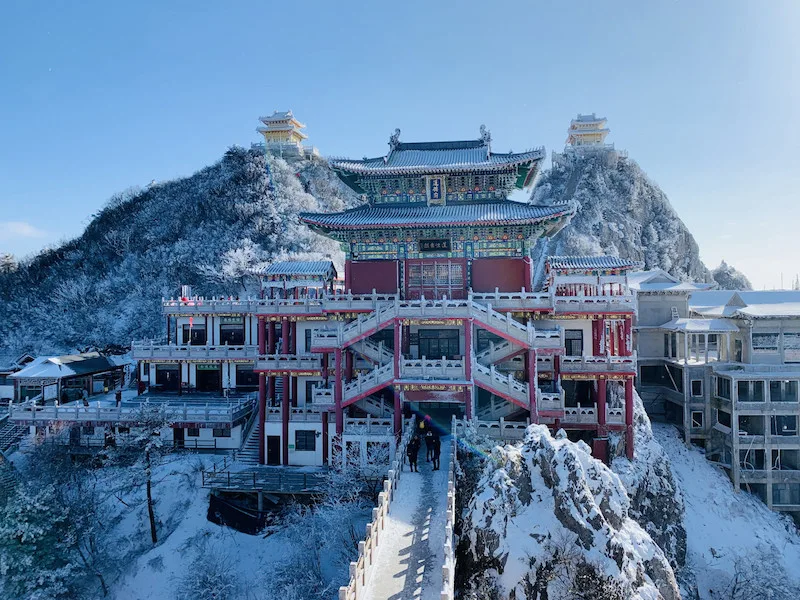 Ảnh Tour Trung Quốc: Lệ Giang - Shangrila - Núi tuyết Ngọc Long - Lam Nguyệt Đàm - Hẻm núi Hổ Khiêu Hiệp - Tặng vé chương trình Ấn Tượng Lệ Giang 5 ngày 4 đêm